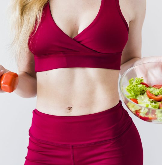 diet-concept-with-sport-woman-healthy-food